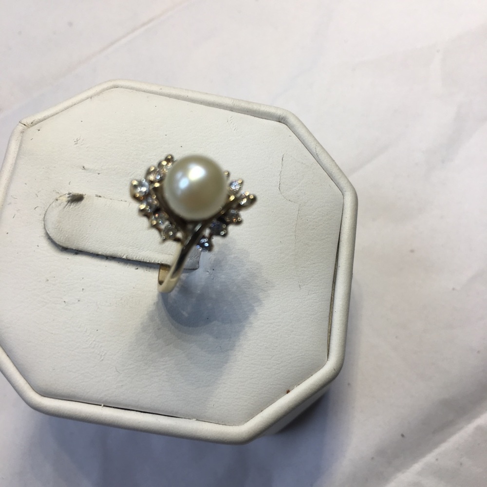 14K yellow gold stamped diamonds ring - Picture 3 of 5